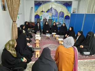 پایگاه بسیج خدیجه (س) شاندرمن با&laquo; قرآن ، جهاد و خدمت به مردم&raquo; الگوی جامعه شده است&nbsp;