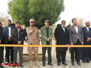 هم زمان با اولین روز از دهه مبارک فجر پروژه بهسازی پارک وحدت شهر اسدیه افتتاح شد
