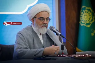 مدرسه باید تولیدکننده سیاست و امر عمومی باشد، نه مصرف&zwnj;کننده آن