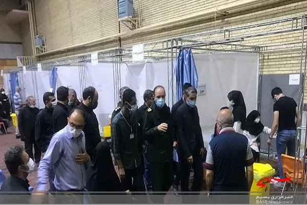 بازدید فرمانده سپاه عاشورا از مراکز واکسیناسیون در تبریز/ راه اندازی سه مرکز واکسیناسیون توسط سپاه