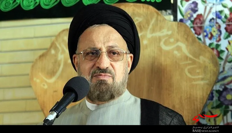 شهدا فرهنگ ایثار را در جامعه نهادینه کردند