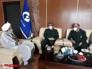 دیدار معاونین فرهنگی هنری و روابط عمومی سپاه استان با مدیر کل صدا و سیما مرکز سمنان