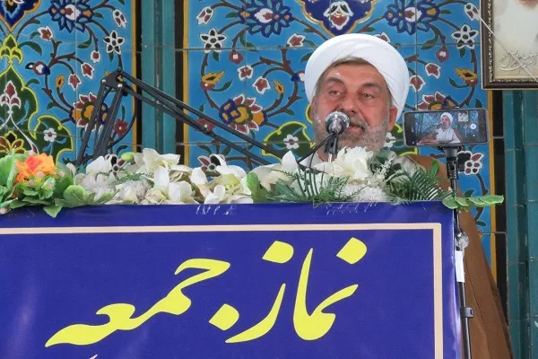 دشمنان برای دور کردن مردم از نظام با همه ابزار وارد میدان شده اند