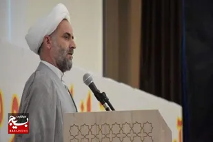 پست&zwnj;تر از صهیونیست افرادی هستند که از آنان حمایت می&zwnj;کنند