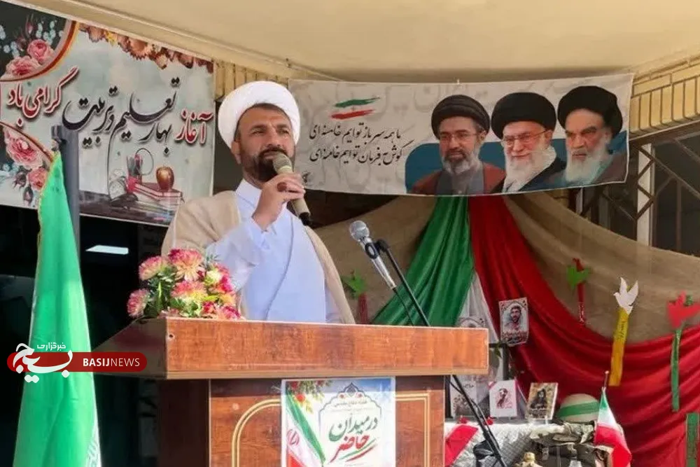 آمریکا با «فکر و دانش» ایران مخالف است / دشمن مراکز علمی و نخبگان را هدف قرار میدهد آمریکا با «فکر و دانش» ایران مخالف است / دشمن مراکز علمی و نخبگان را هدف قرار میدهد
