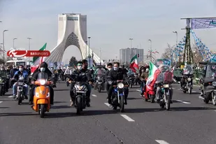 حماسه تماشایی مردم تهران در راهپیمایی 22 بهمن 99