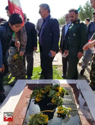 برگزاری غبارروبی مزار شهدا دربخش چم خلف عیسی هندیجان