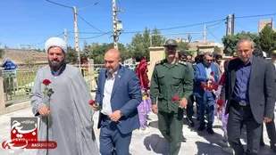 غبارروبی و عطرافشانی مزار شهدای زاوه در نخستین روز هفته دولت