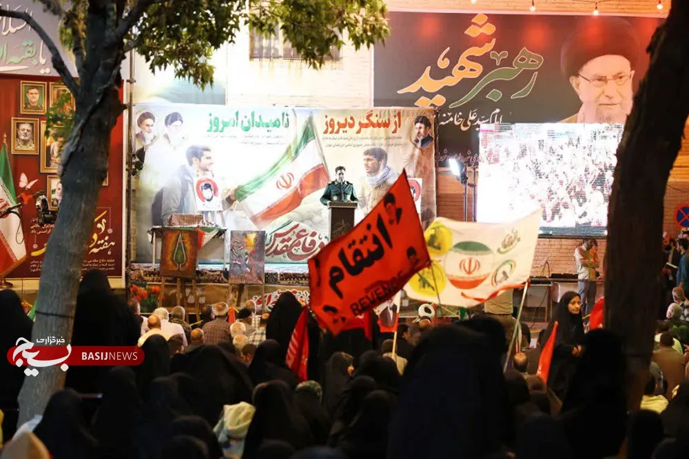 حضور مردم، تنگه احد انقلاب اسلامی را حفظ میکند حضور مردم، تنگه احد انقلاب اسلامی را حفظ میکند