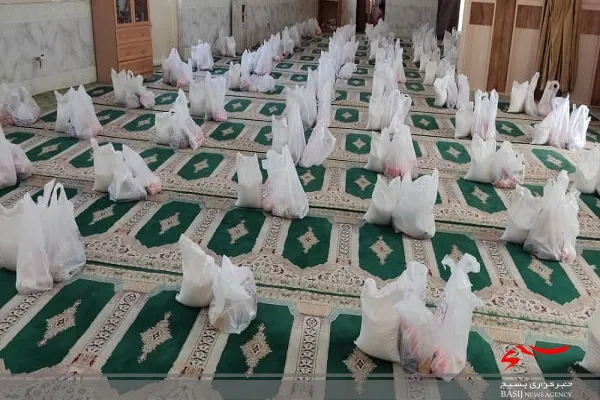 همدلی مومنانه با تقدیم شادی عید مبعث به محرومان/ توزیع ۵۰۰ سبد معیشتی بین نیازمندان سیستان ‏و بلوچستان