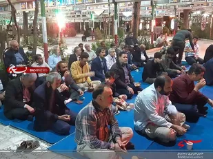 &rlm;خاطره گویی پیشکسوتان دفاع مقدس قم در قالب هیات سید الساجدین (ع) +تصاویر