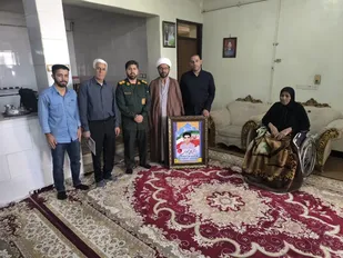 روایت خوش&zwnj;نامی و اخلاق؛ دیدار اعضای شورای حوزه بسیج ایذه با خانواده شهید علی محمودی