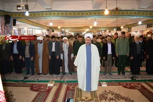 نماز جماعت نماد وحدت جامعه اسلامی است