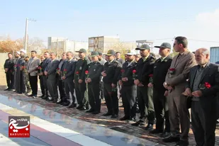 همزمان با هفته بسیج گلزار شهدای شهرستان درگزین گلباران شد