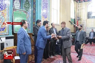 اهداء احکام بازنشستگی مستمری بگیران عشایر استان همدان