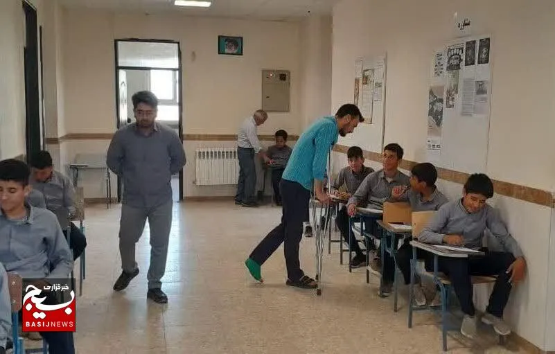 مسئولیت پذیری معلم چنارانی، زبان زد دانش آموزان شد