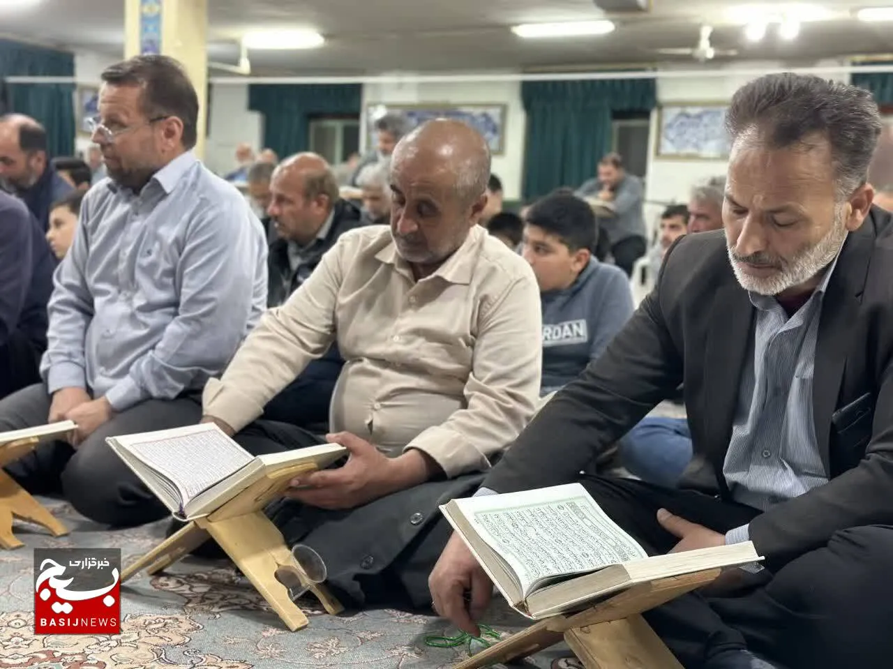 برپایی ۱۱ محفل قرآنی در شهرهای مختلف استان تا امروز در قالب کاروان قرآنی اوقاف قزوین 

 