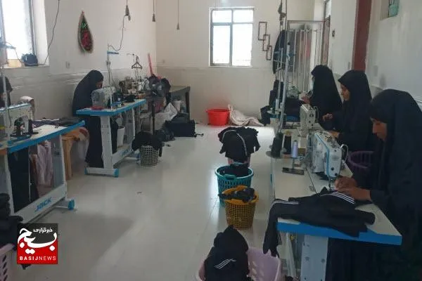 بانوی کارآفرینی که در روستای ینگیجه برای ۱۵ نفر اشتغالزایی کرد