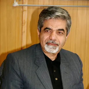 تمجید بر حق علم در ایران و چگونگی آن در فرمایشات اخیر رهبر معظم انقلاب