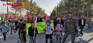 برگزاری همایش پیاده روی خانوادگی و جشنواره بازی&zwnj;های بومی محلی در بیارجمند+ تصاویر