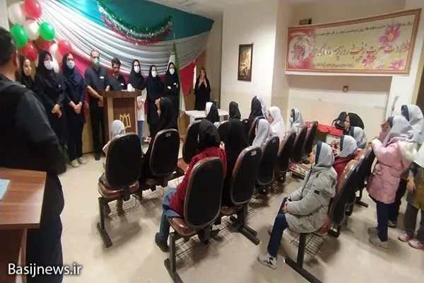 دیدار دختران فاطمی پایگاه حضرت ام البنین(س) با پرستاران بیمارستان آیت اله بهاری