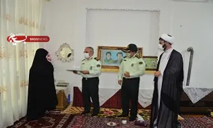 خانواده شهدا اسوه فرهنگ صبر و مقاومت هستند