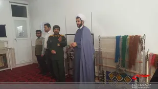 فرمانده و مسئول دفتر نمایندگی ولی فقیه سپاه شهرستان عسلویه از نمایشگاه صنایع دستی بسیج بازدید کردند
