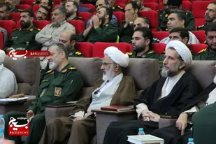 دومین جشنواره قرآنی نور سپاه صاحب الامر(عج) استان قزوین همراه با تجلیل از فعالان قرآنی برگزار شد