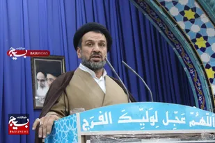 حضرت امام، مسلط بر سیاست، اوضاع و احوال دنیا بود