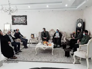 دیدار کارکنان سپاه ناحیه البرز با خانواده شهید مدافع سلامت