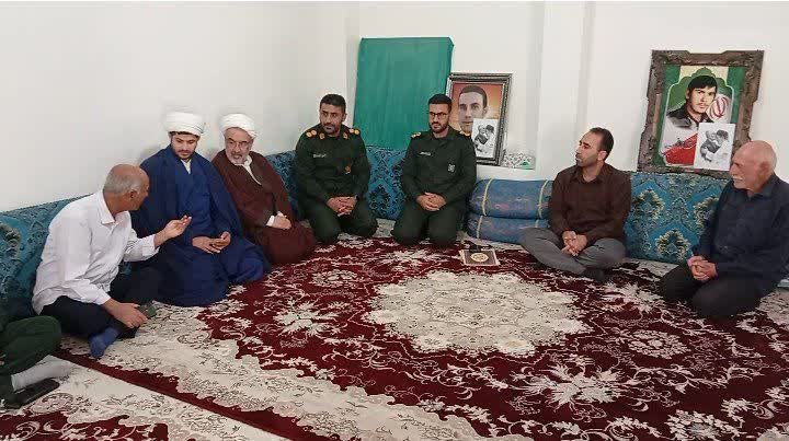 تکریم خانوادههای معظم شهدا در شهرستان رومشکان با حضور مسئول نمایندگی ولیفقیه در سپاه حضرت ابوالفضل (ع) لرستان تکریم خانوادههای معظم شهدا در شهرستان رومشکان با حضور مسئول نمایندگی ولیفقیه در سپاه حضرت ابوالفضل (ع) لرستان