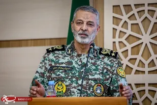 پیام قدردانی سرلشکر سید عبدالرحیم موسوی - رئیس ستاد کل نیروهای مسلح از حضور باشکوه مردم در مراسم وداع و تشییع ۳۰۰ شهید گمنام دفاع مقدس