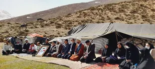 دیدار با خانواده روحانی شهید  منوچهر عبداللهی در کوهرنگ