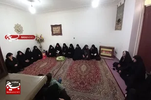 برگزاری یادواره شهدای خانگی حوزه آسیه نهاوند در منزل شهید &laquo;احمد ظفری&raquo;