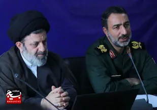 پیام مشترک فرمانده و مسئول نمایندگی ولی فقیه در سپاه حضرت روح الله استان مرکزی به مناسب آغاز دهه مبارک فجر
