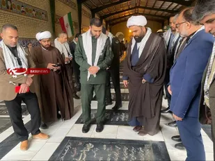 غبارروبی مزار مطهر شهدای شهرستان قدس