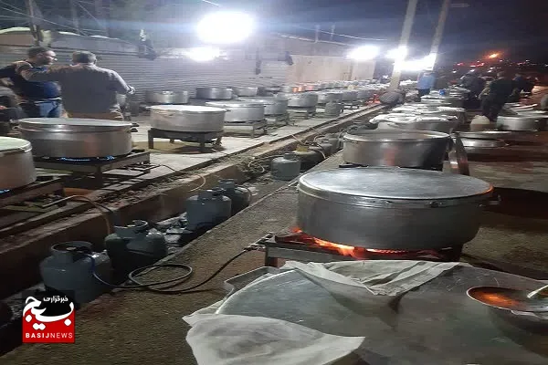 تهیه و توزیع ۲۰ هزار پرس غذای گرم، مرمت و تکمیل ساخت 14سرویس بهداشتی، آزادی زنداینان و کمک به ازدواج آسان، از خدمات گروه های جهادی شمالغرب شیراز است