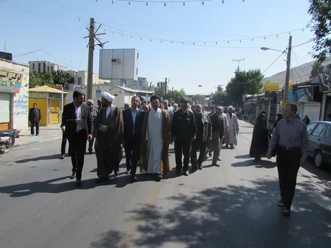 آیین تکریم و تقدیر از زحمات حجت الاسلام والمسلمین سید حبیب اله موسوی ومعارفه وخیر مقدم به حجت الاسلام و المسلمین سید احمد مهدی نژاد امام جمعه جدید  شهرستان شازند