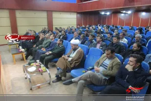 برگزاری نشست بصیرتی سیاسی مدیران مدارس در فامنین