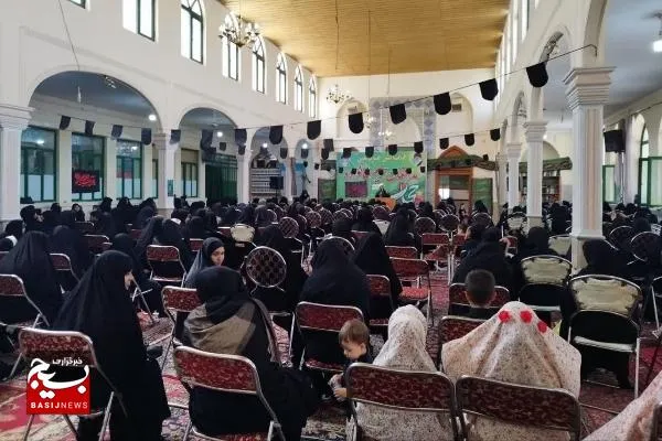 اجتماع صدها نفری بانوان زینبی در مسجد جامع میانه برگزار شد