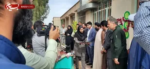 زنگ سپاس معلم در مدارس گرمسار نواخته شد+ تصاویر