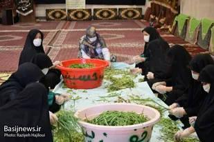 خدمات&zwnj;رسانی آشپزخانه مرکزی ستاد اربعین شهرستان همدان به زائران حسینی