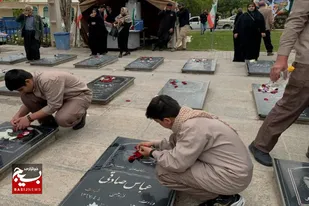 غبارروبی گلزار شهدای بهشت هاجر ملایر به مناسبت سالروز فتح خرمشهر