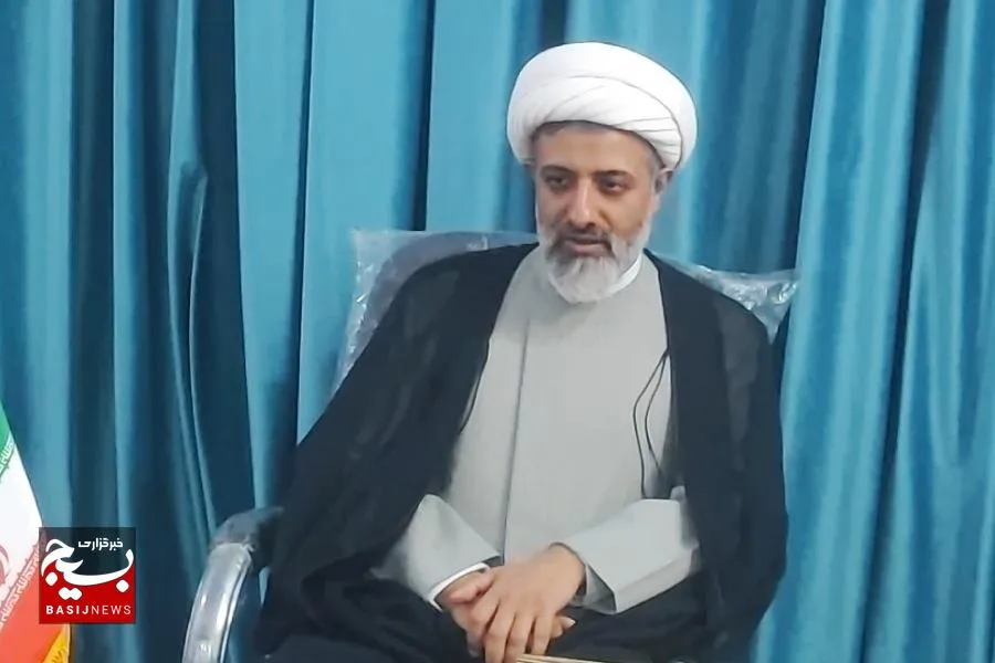 انقلاب اسلامی نشان داد اسلام زنده است و برای بشر حرف دارد