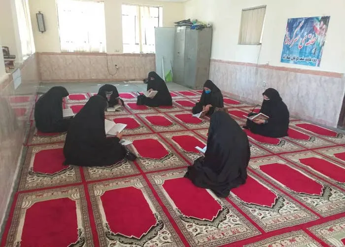 به مناسبت سالگرد ارتحال حضرت امام خمینی (ره)محفل انس با قرآن کریم برگزار شد