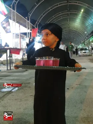 دهه&zwnj;نودی&zwnj;ها در خط مقدم خدمت به زوار اربعین/ تصاویر