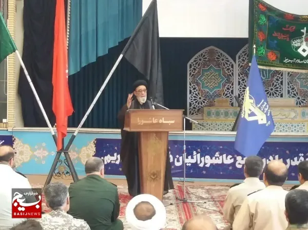 ایستادگی در برابر ظلم و قدرت های استکباری امر به معروف است