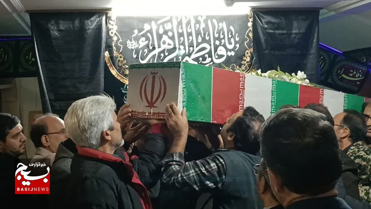 مراسم بدرقه پیکر شهید گمنام در شرکت شهرک‌های صنعتی استان خراسان رضوی برگزار شد