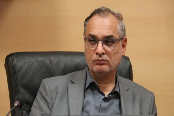جذب ۱۰ هزار تن قیر و اجرای ۵۱۰ کیلومتر بهسازی و روکش آسفالت در محورهای همدان