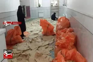 700 کیلو نان محلی (چپاتی) از سرخه به موکب های اربعین ارسال شد